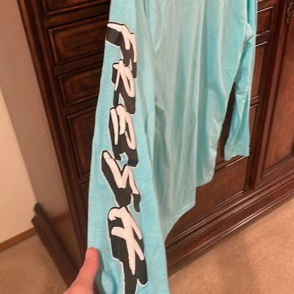 NWT BaileyApparel mens tee shirt